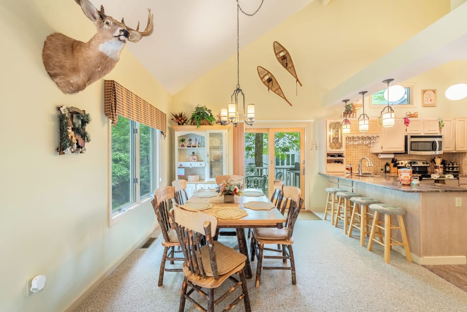Enjoy meals with a view.