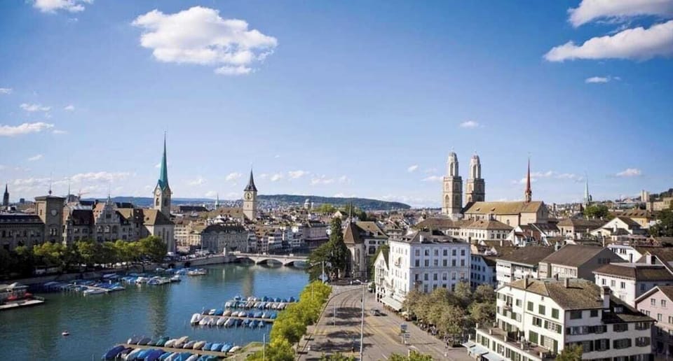 Apartment is located in lively Niederdorf, part of the old town, is known for its medieval streets, squares, and cathedrals, with views of Lake Zurich. 