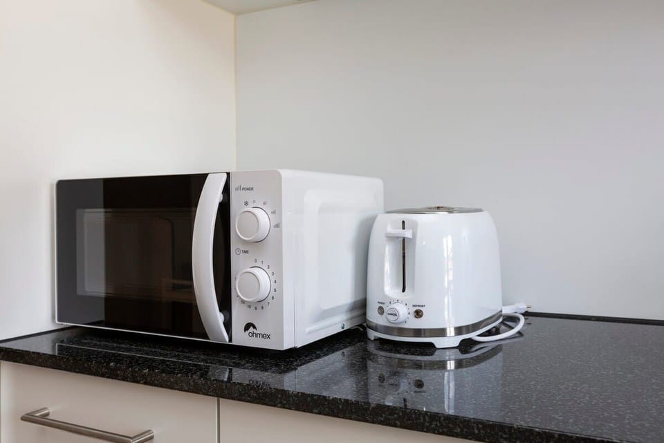 ✨Equipped with microwave and toaster