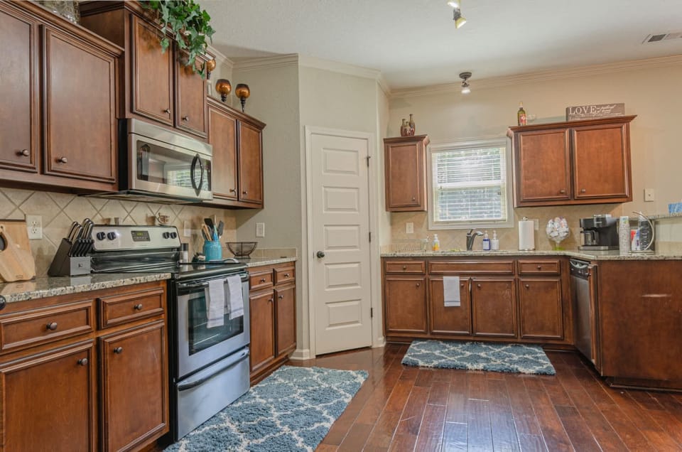 "Fully equipped kitchen."

