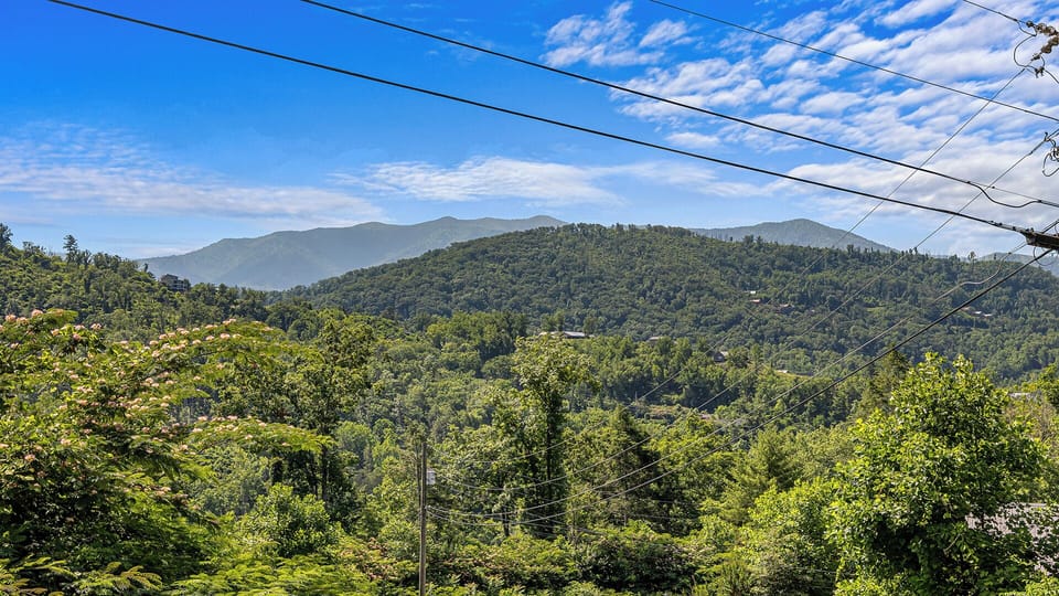 5 Bedroom Gatlinburg Cabin View