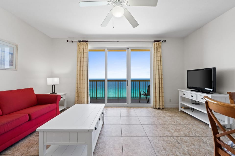 Living Area with Gulf Views