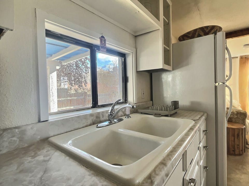 Kitchen sink