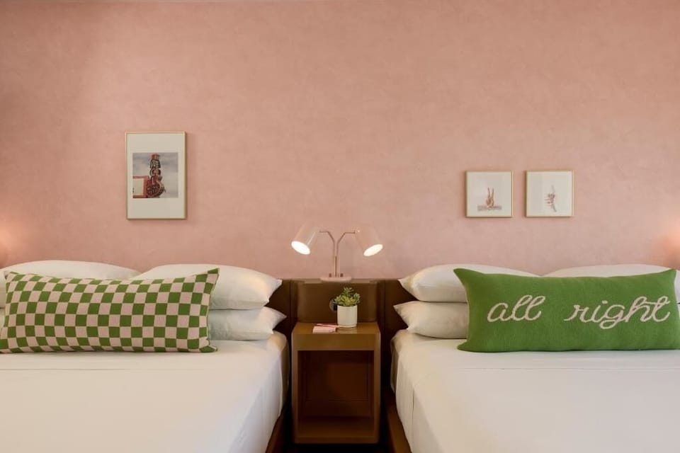 Unit with 2 Queen beds