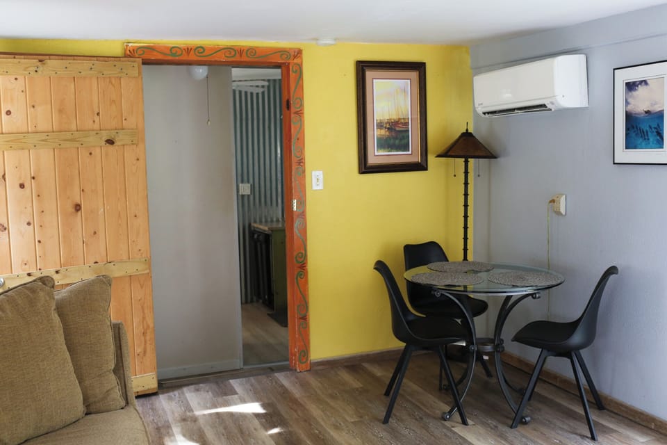 Table to relax and dine or work remotely.