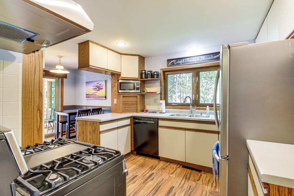 Kitchen | Cooking Basics | Coffee Maker | Toaster | Main Level