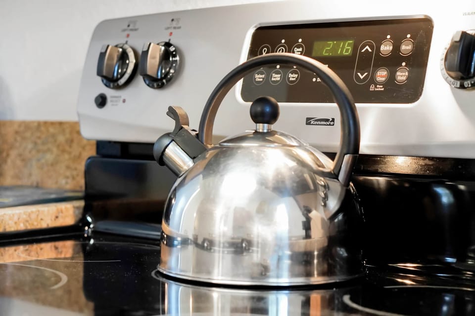 Calabira tea kettle