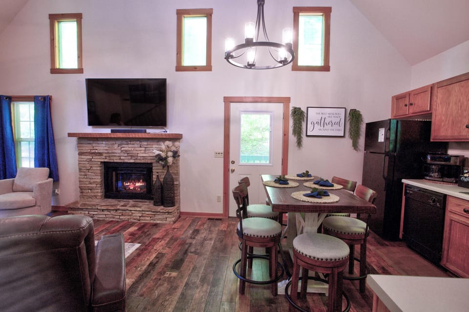 Dining table with seating for 6. 