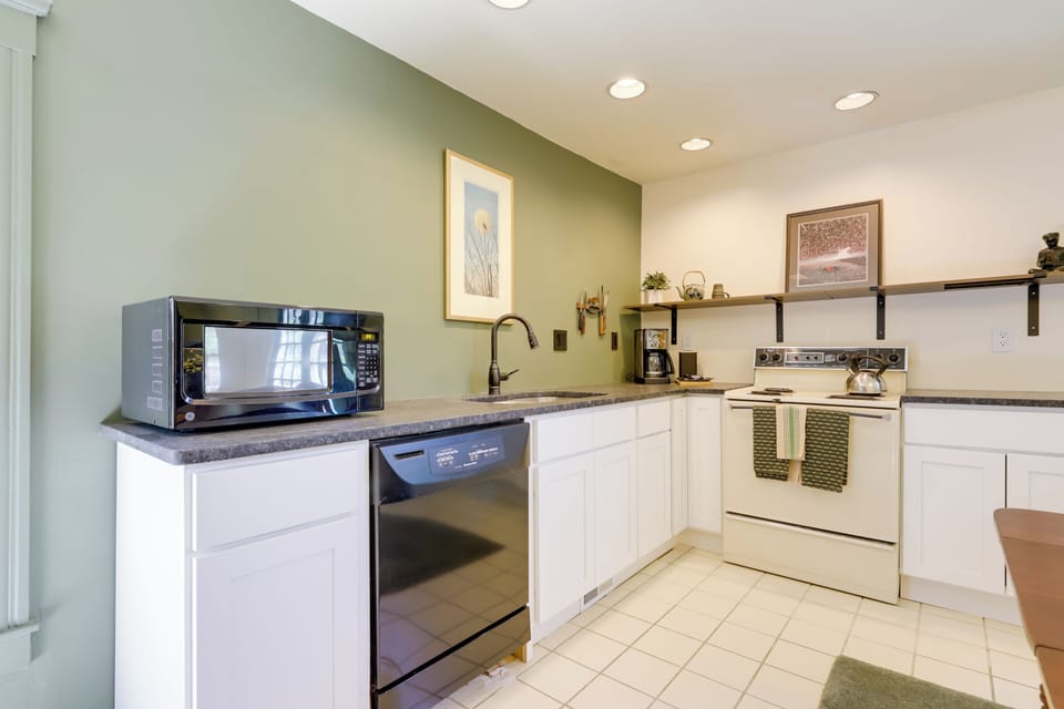 Kitchen | Cooking Basics Supplied
