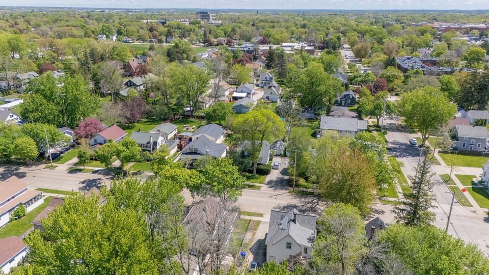 Quite and close to downtown Appleton