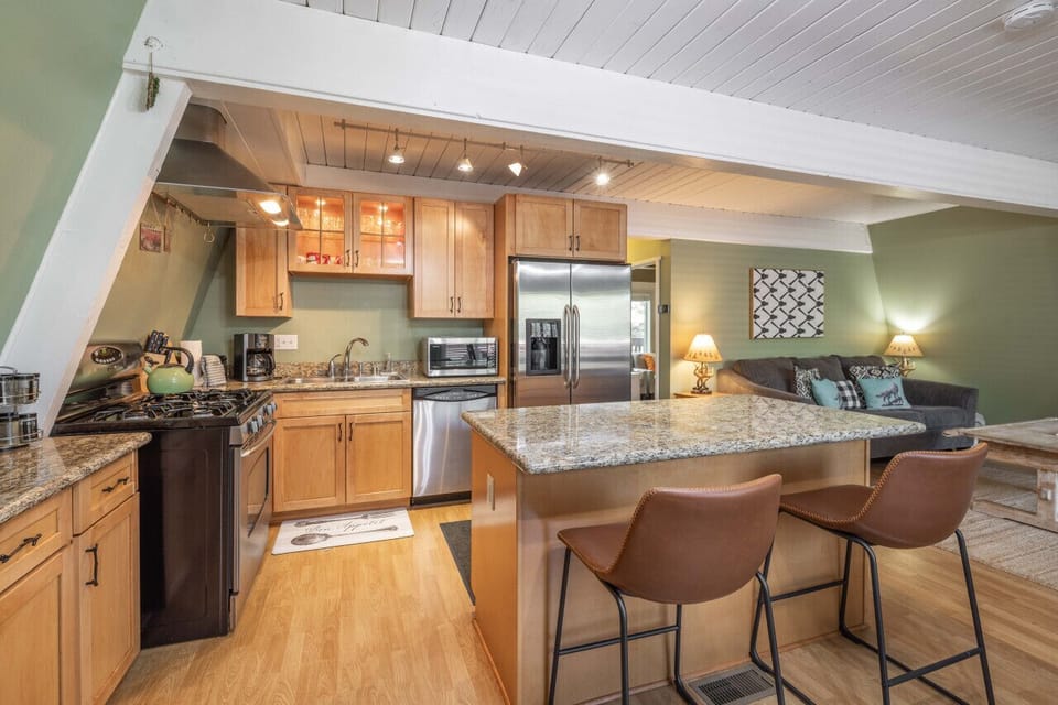 Huge Island and great open floor plan to entertain your loved ones