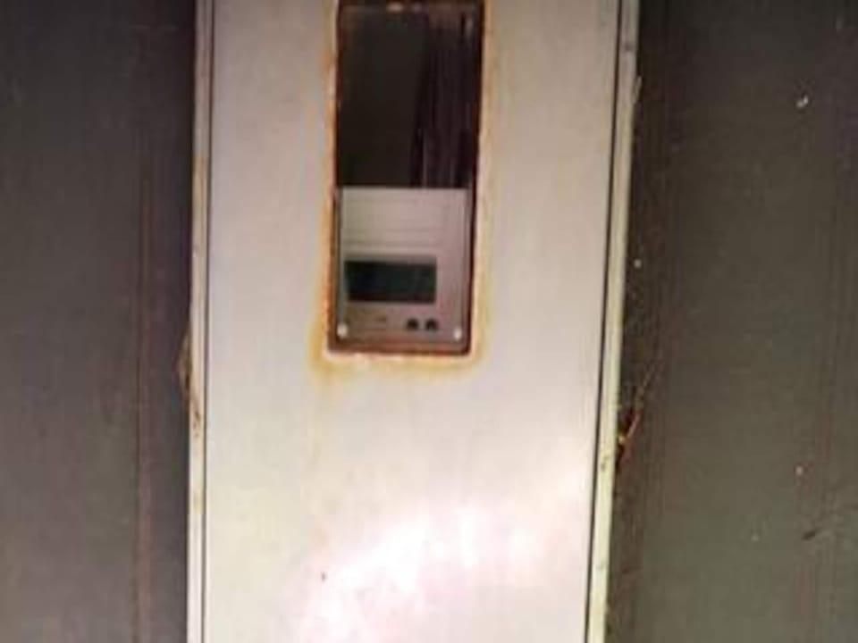 Electricity meter cabinet