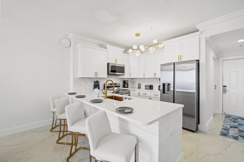 Full Size Kitchen with Bar Seating