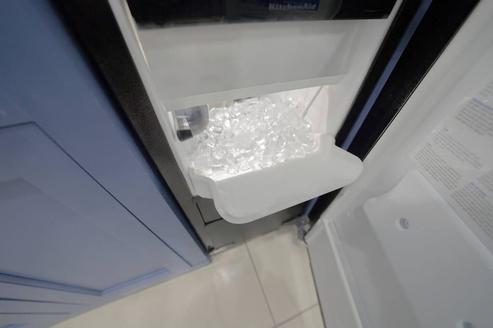 Freestanding ice maker.
