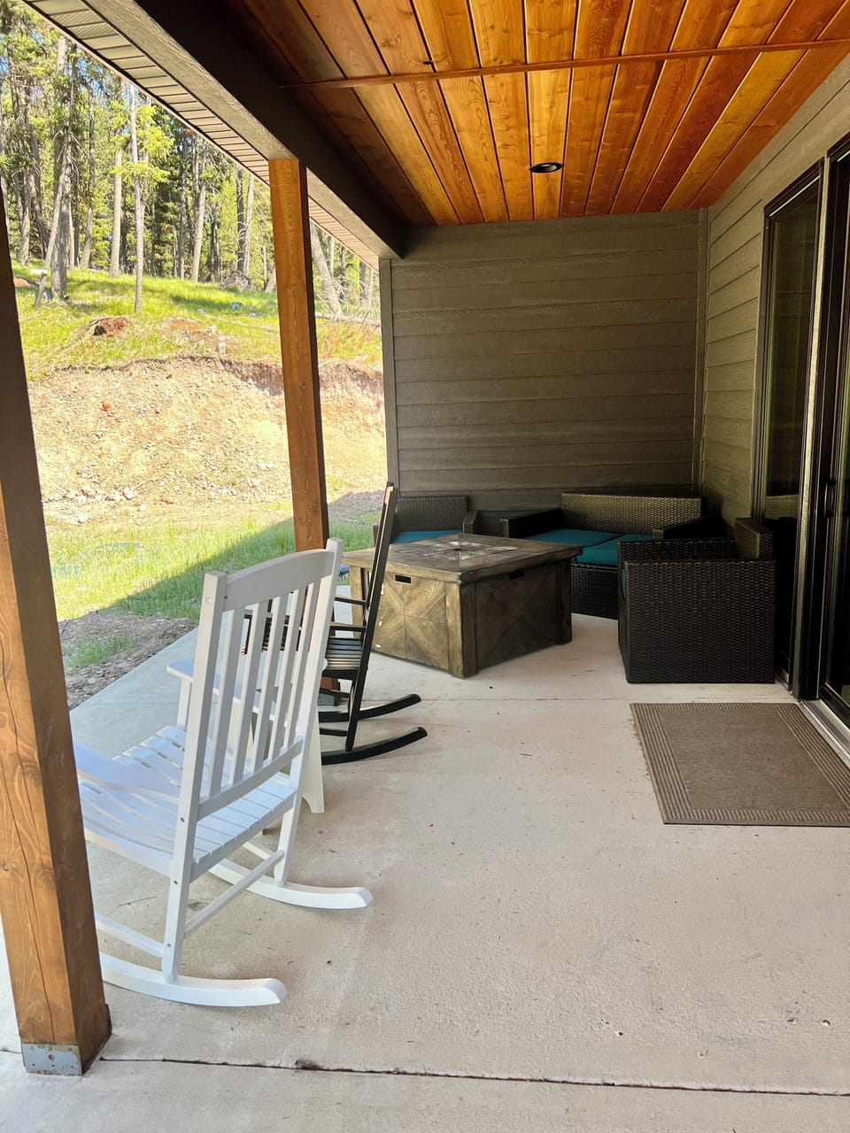 Back patio with propane fire pit and bbq