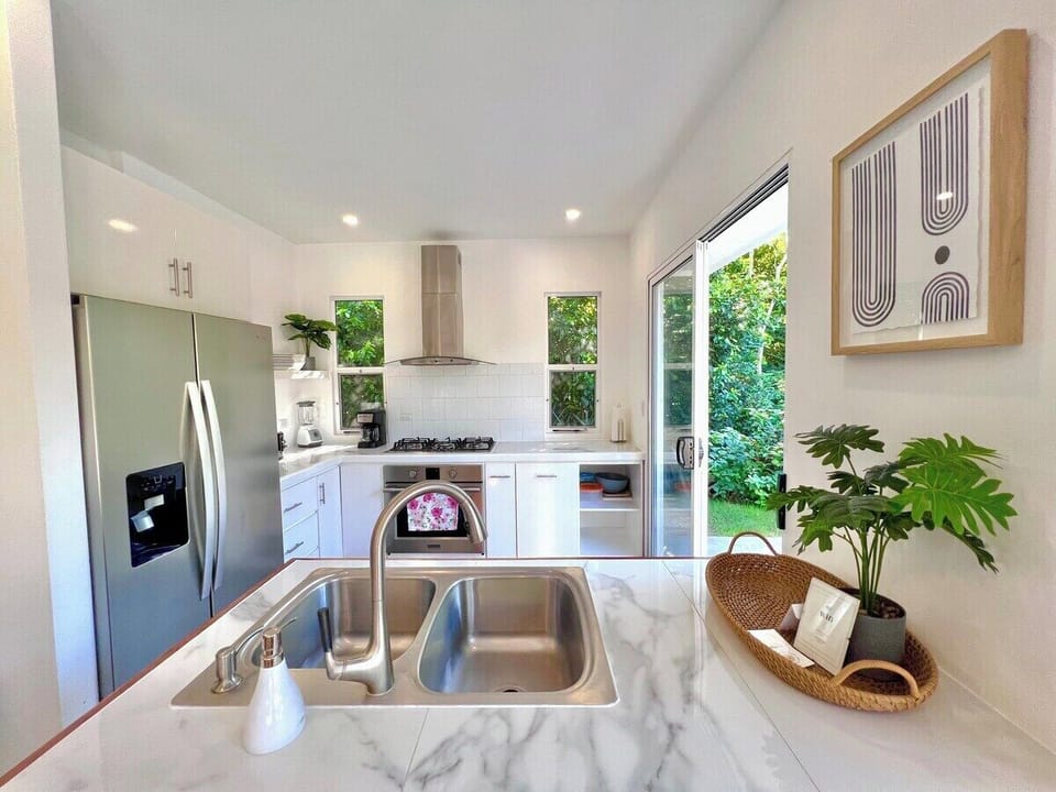 3 Villas in Lush Jungle near Beach -7 Bd, 7.5 Ba (1949)