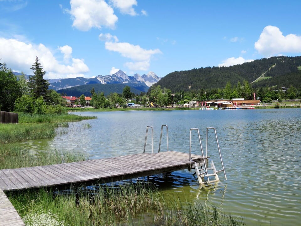 Water, Cloud, Sky, Plant, Mountain, Natural Landscape, Lake, Tree, Bank, Leisure