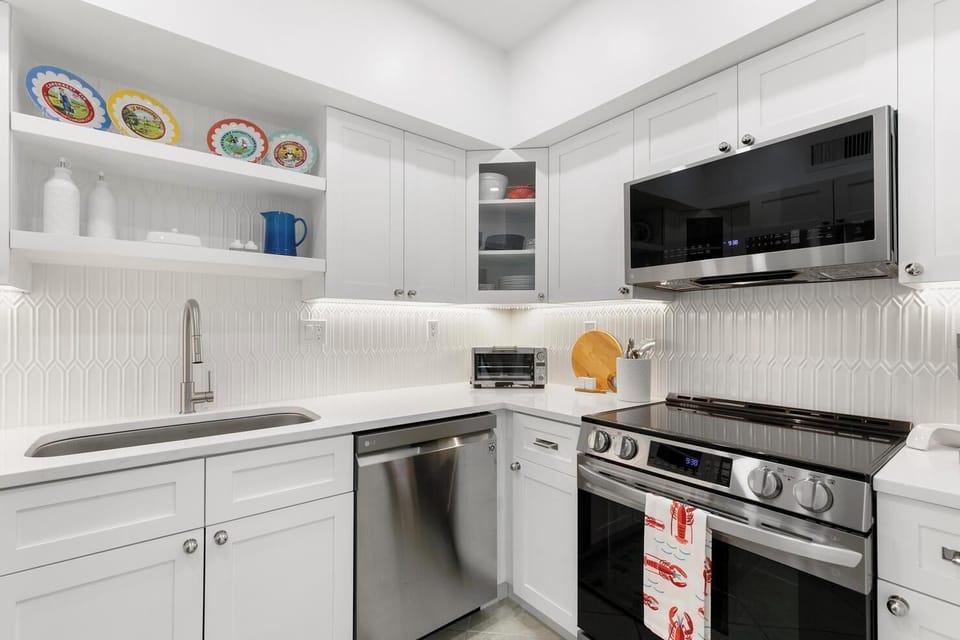 Fully Equipped Kitchen with Stainless Steel Appliances