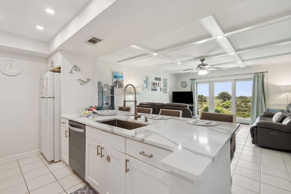 Beautifully Remodeled Kitchen