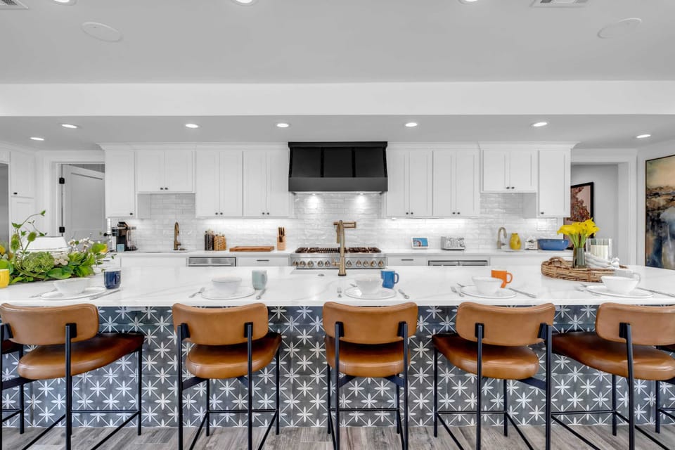 Breakfast Bar Area