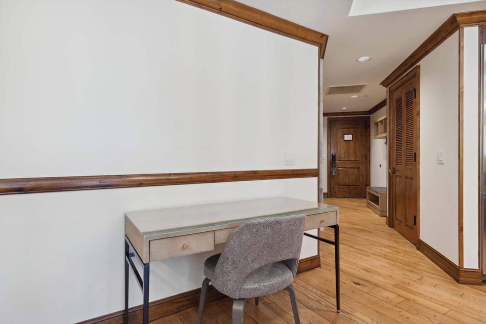 AspenMtnResidences-33B3-4208