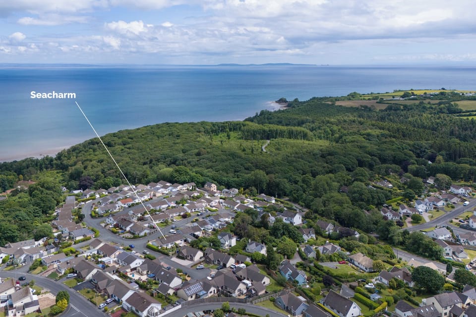 Lovely Bungalow, Near Beach and Village