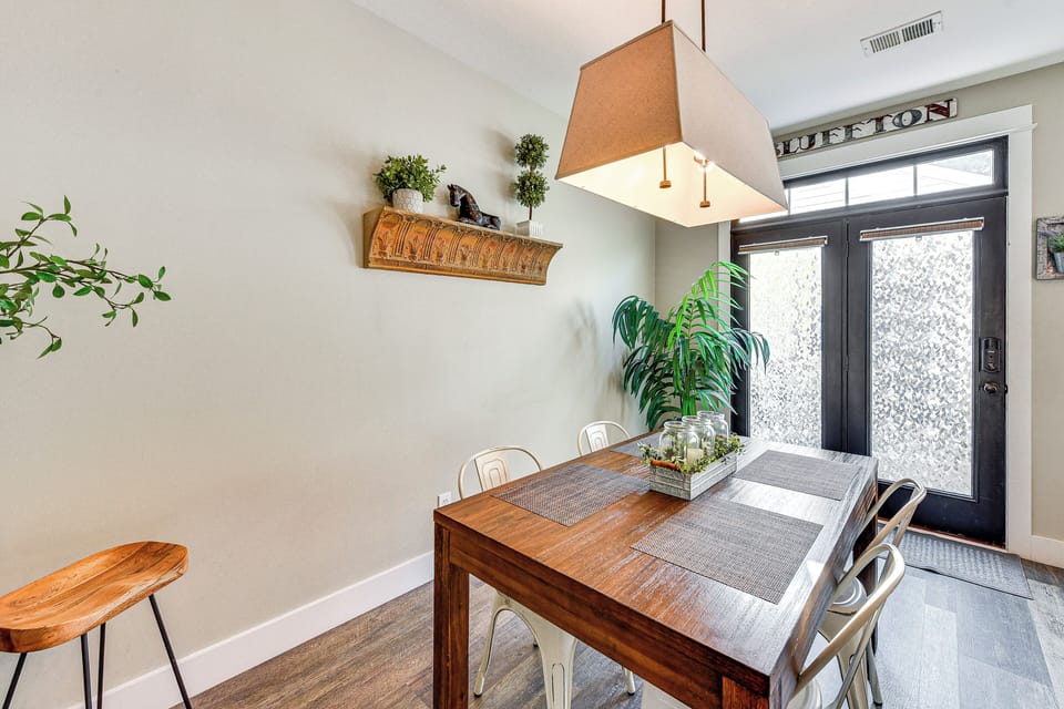 Dining Room | 1st Floor | Fully Equipped Kitchen