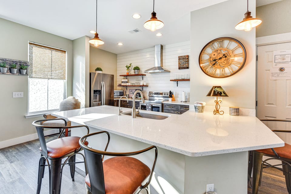 Kitchen | 2-Story Townhome | Central Air Conditioning