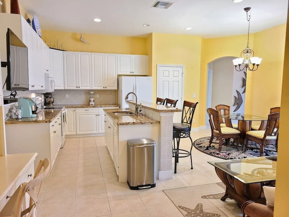 This kitchen has all the modern conveniences
