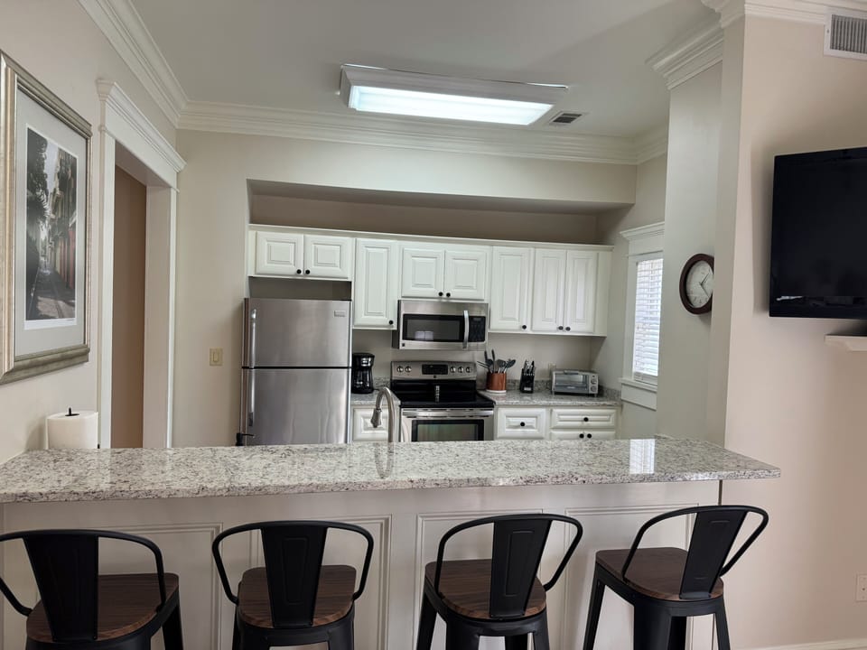 Counter for dining