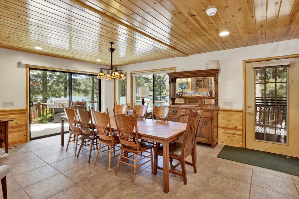 Dining room table seating for 10