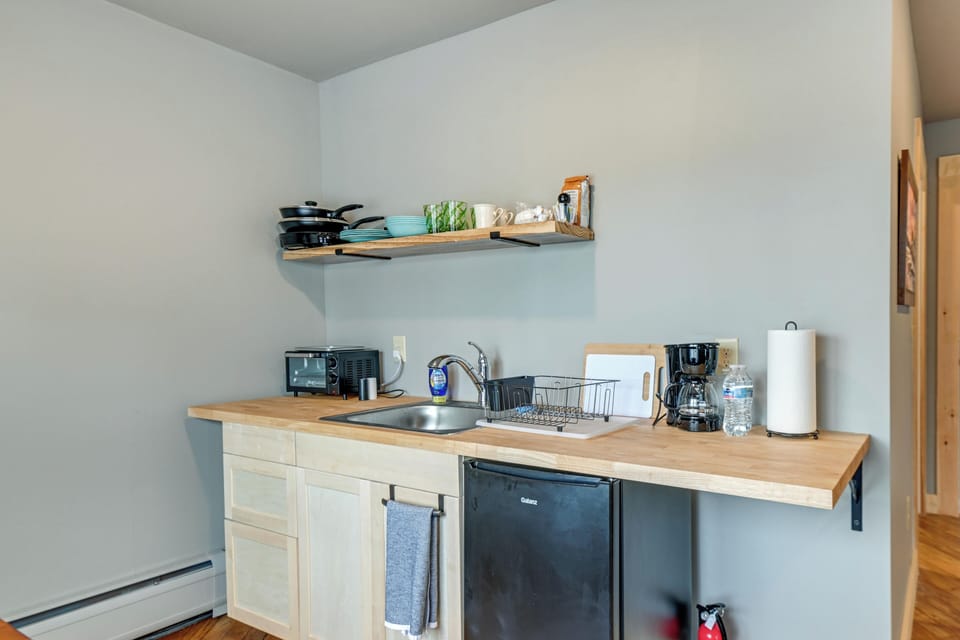 Kitchenette | Hot Plate | Drip Coffee Maker | Toaster Oven