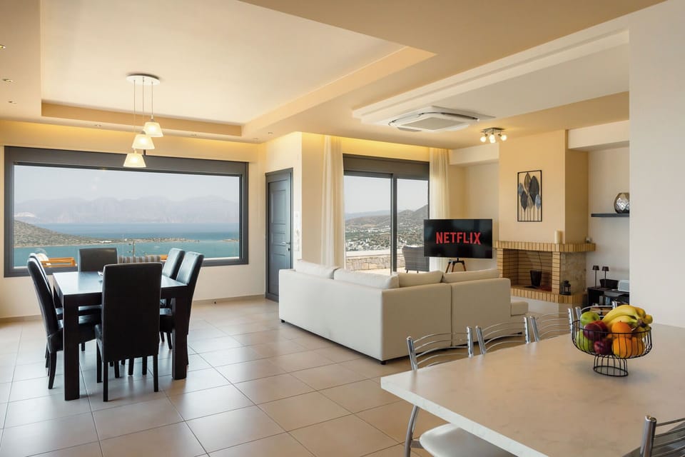 Seamless indoor and outdoor connection