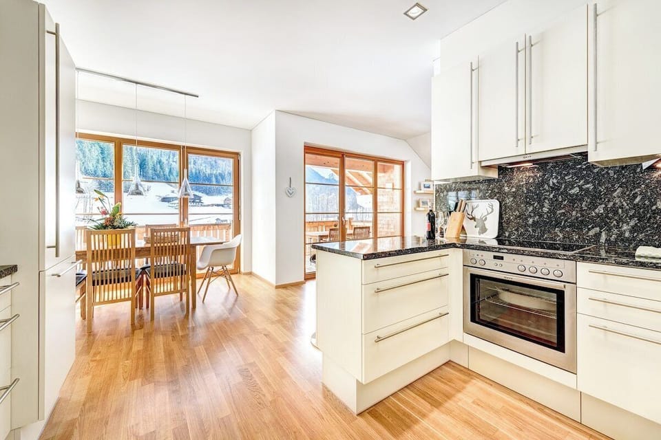 Kitchen in Penthouse Mountain View Apt. – Brand in Brandnertal