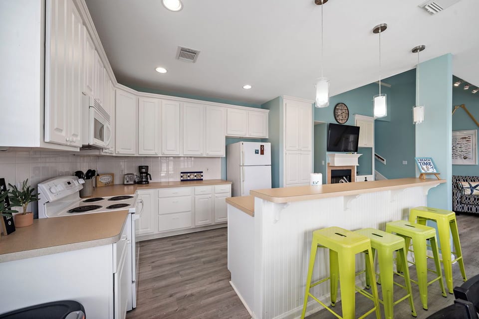 Kitchen - Countertop Seating