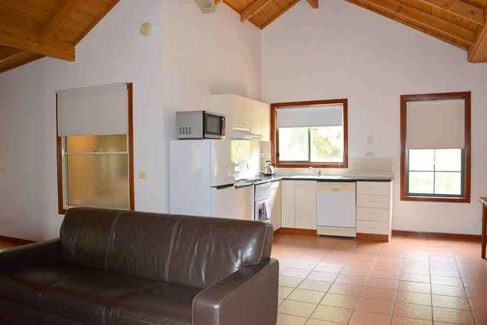 Lounge/Kitchen