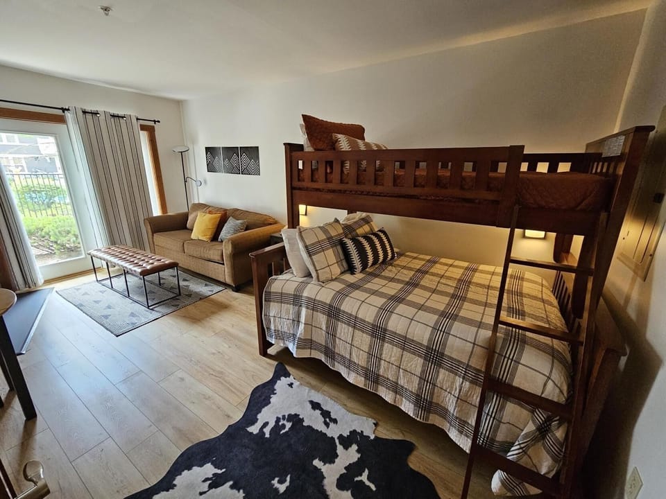 Home Decor, Hardwood, Stained Wood, Furniture, Indoors