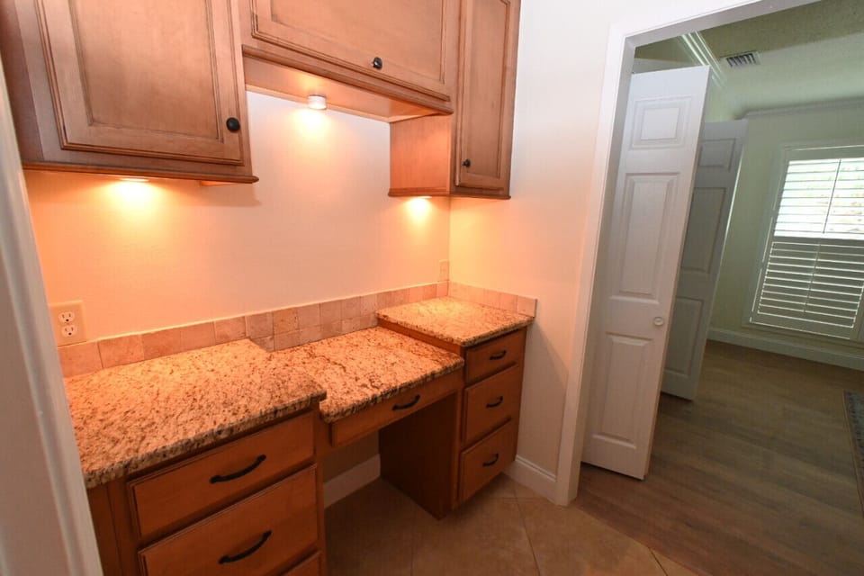 Vanity or Desk