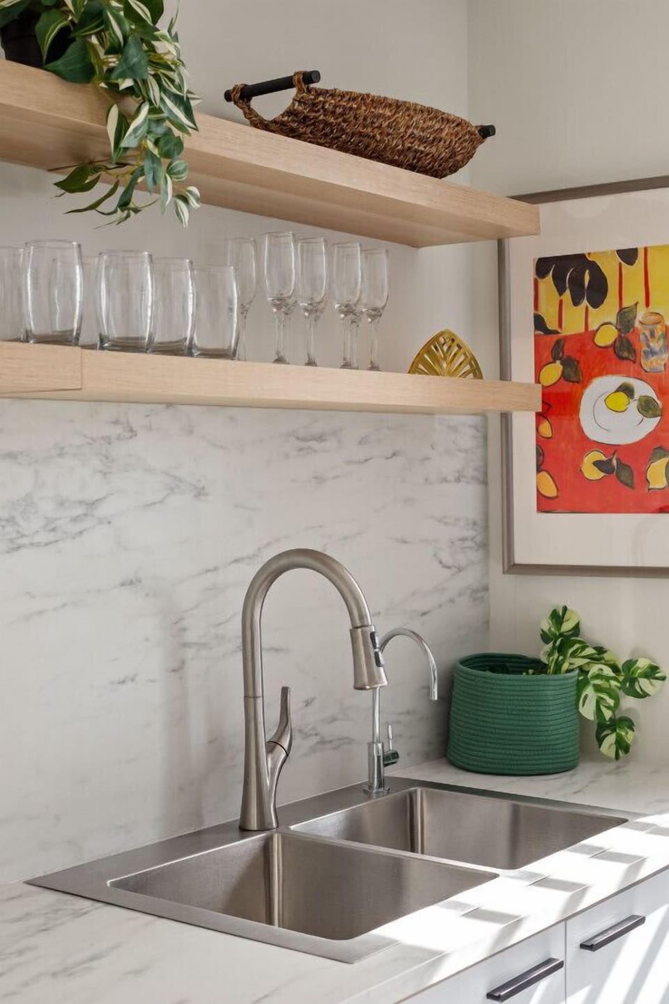 Fully equipped kitchen