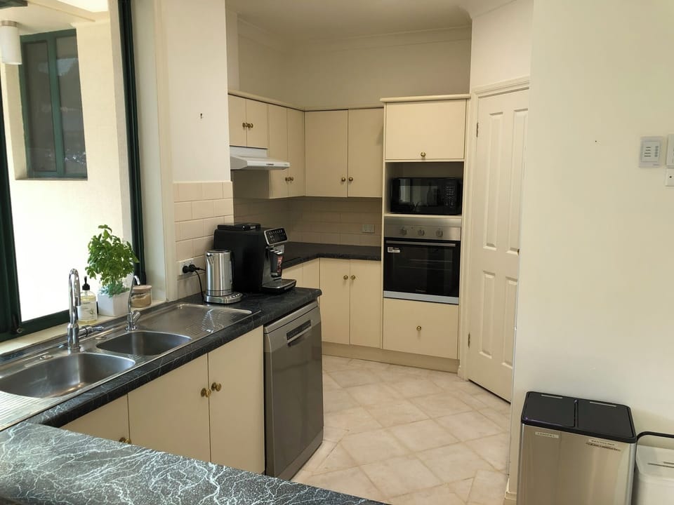 Full kitchen with all amenities