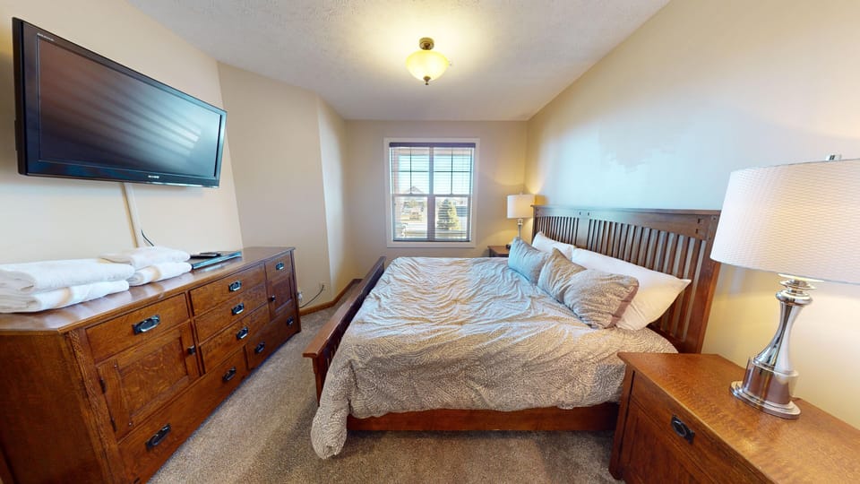 Screen, Indoors, TV, Bed, Furniture