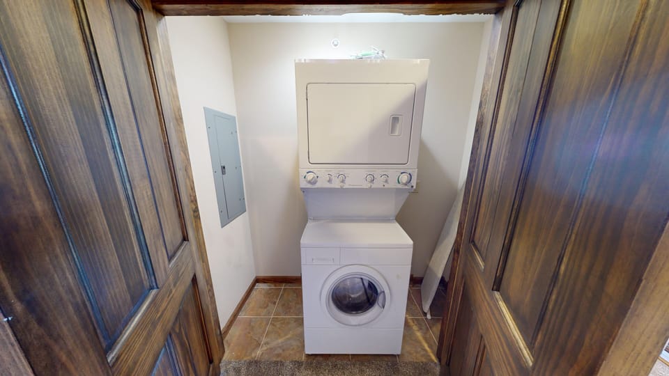 Indoors, Washer, Hardwood, Floor, Flooring