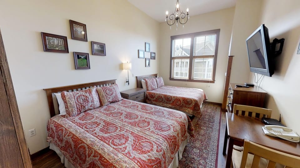 Screen, TV, Furniture, Home Decor, Bed