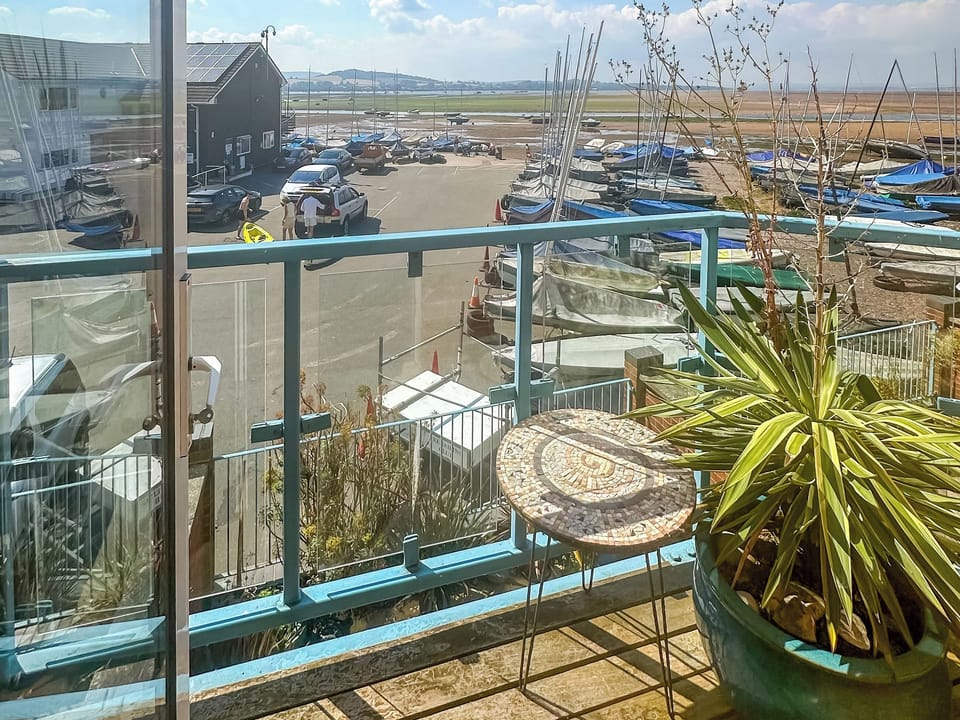 Balcony | Estuary Court, Exmouth