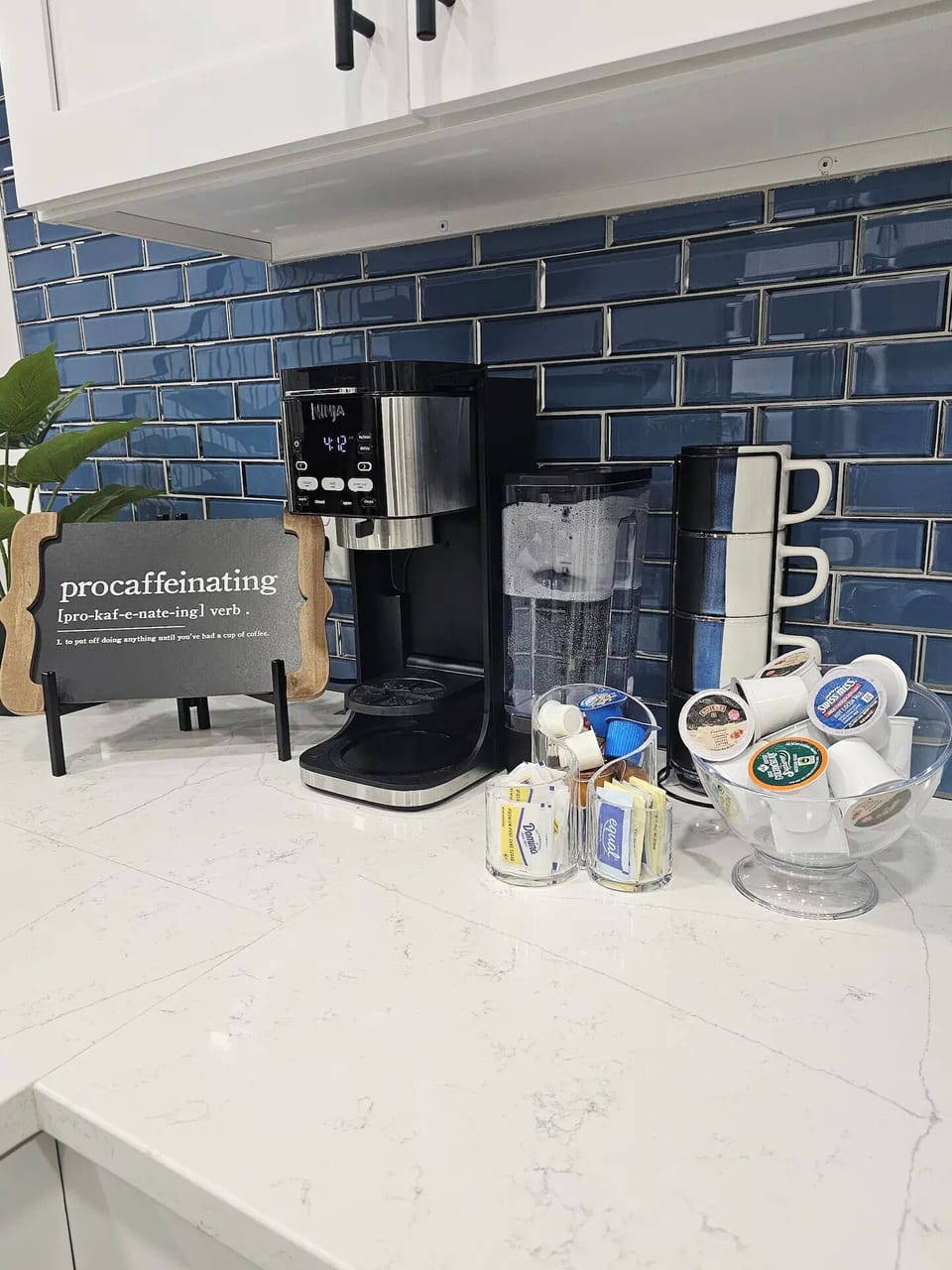 The coffee maker uses both single serve pods and ground coffee. Easy to use. 