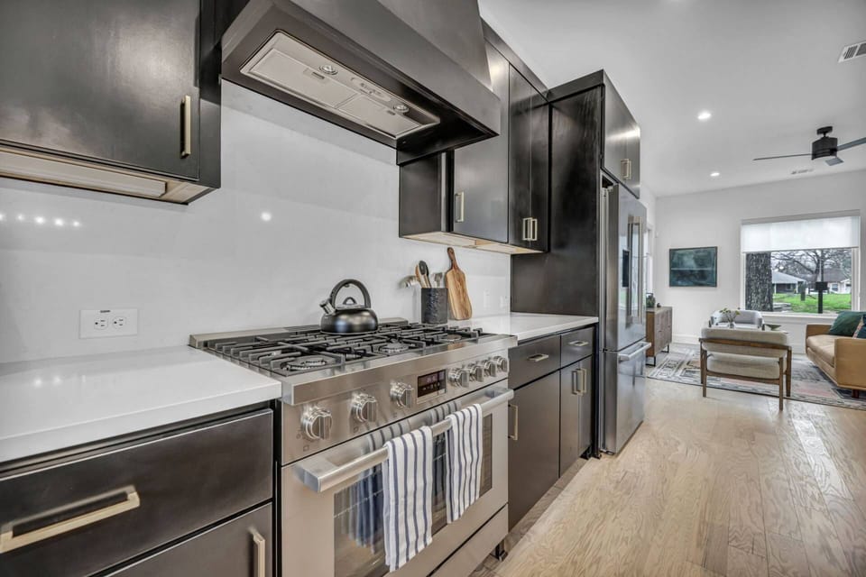 Cook up a storm in this high end kitchen