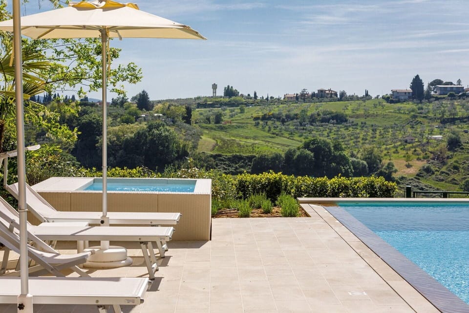 Fantastic holiday villa with pool in Tuscany.