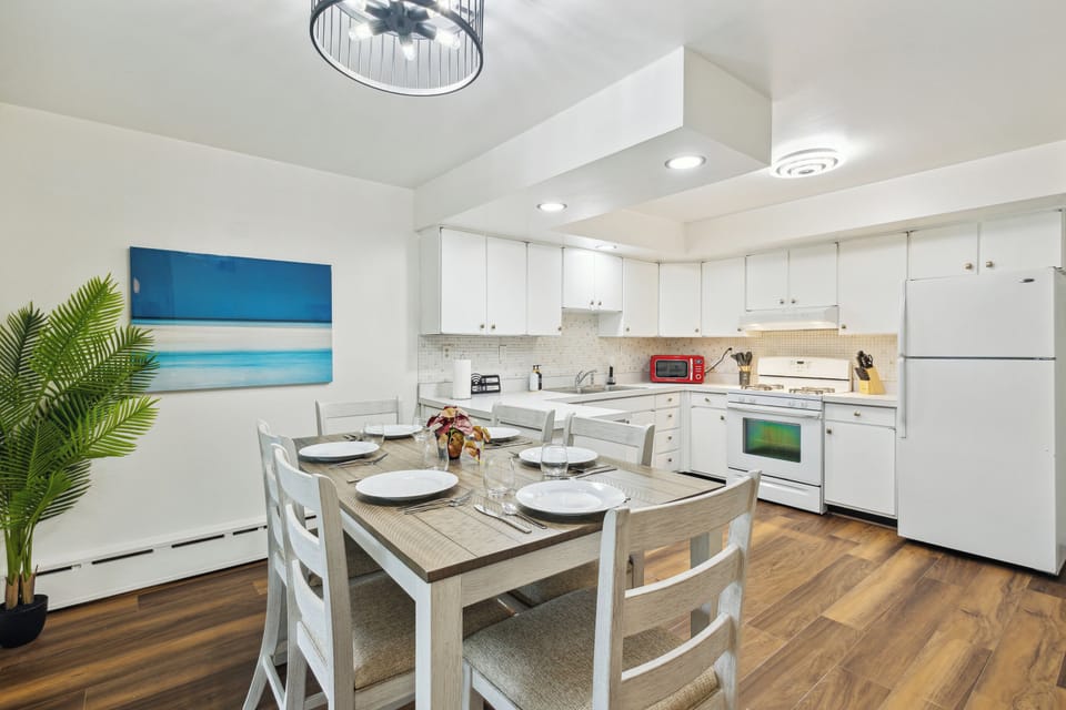 Cook with ease in a fully equipped, modern kitchen.