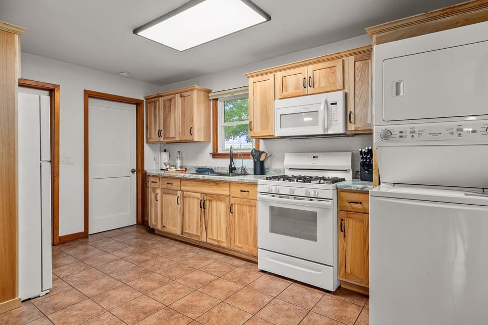 Fully stocked kitchen