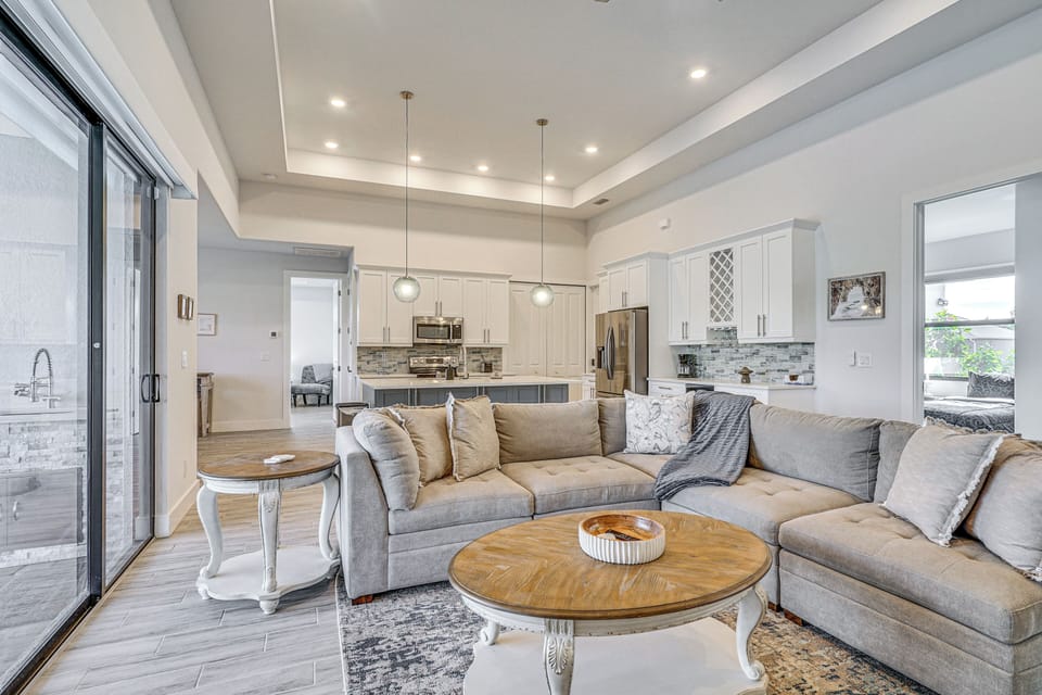 Living Room | Fireplace | Smart TV